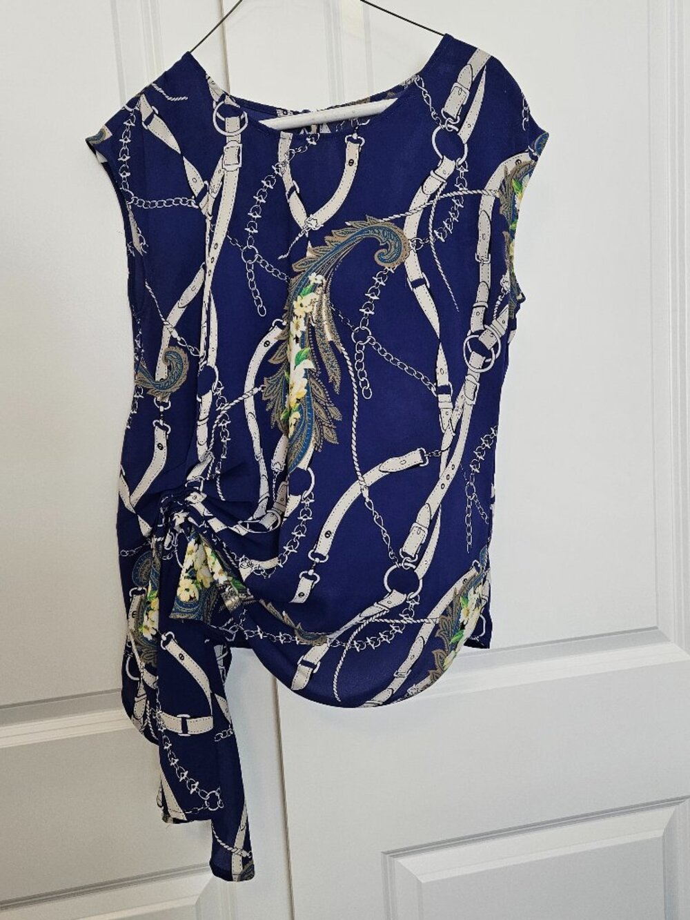 Navy Chain Belt Scarf Print Blouse Cap Sleeve Keyhole Back Size XS